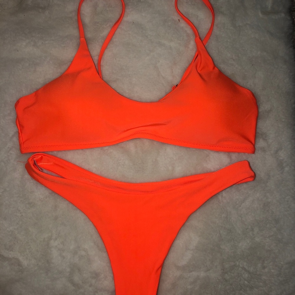 neon orange zaful bikini🍑